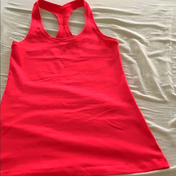 Lululemon - Picture 1 of 2